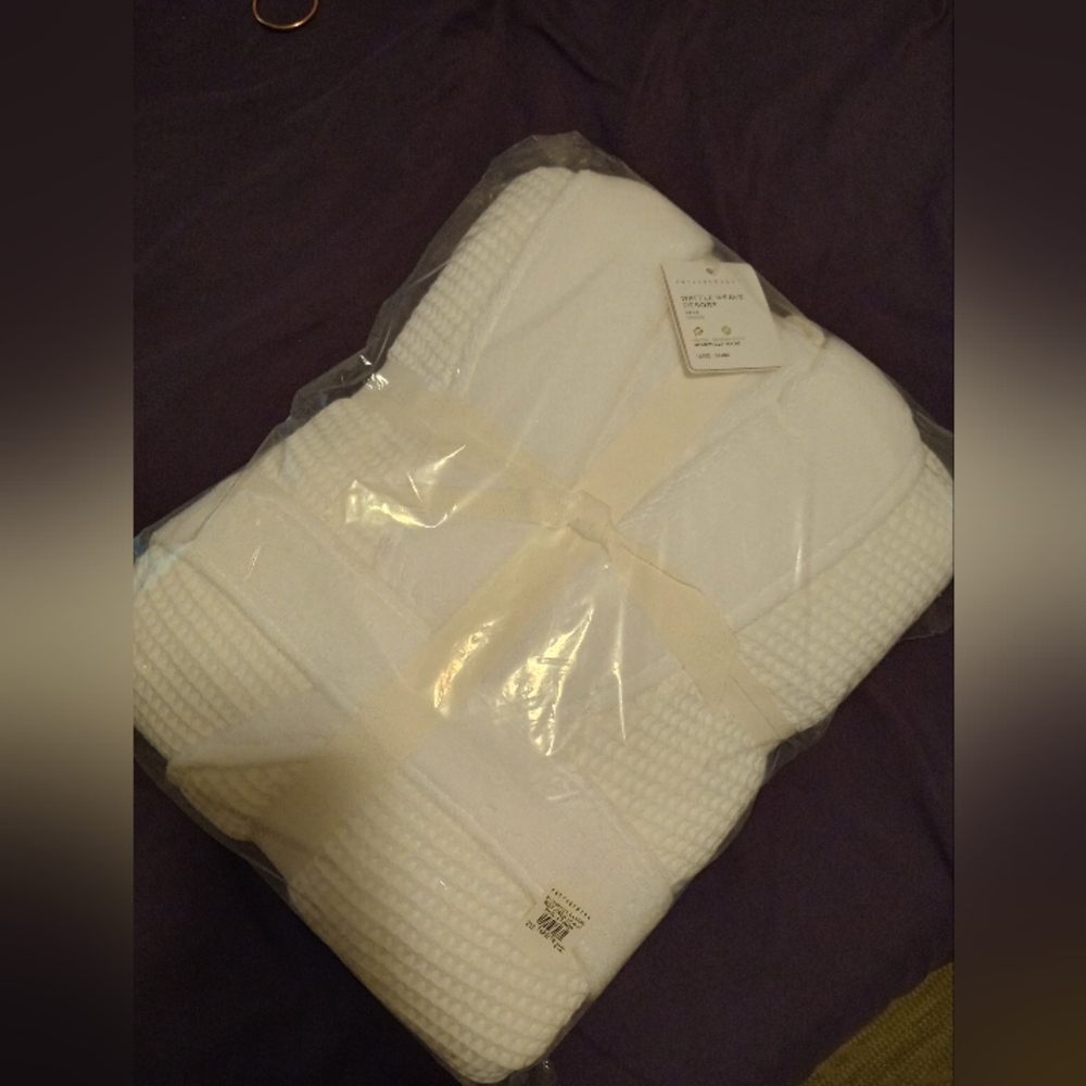 Pottery Barn Waffle Weave Resort Robe